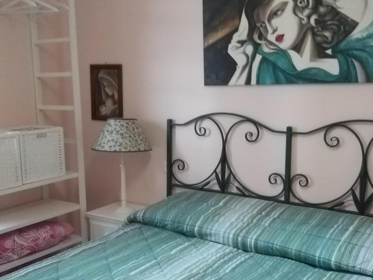 Antica Casa Di Famiglia Hotel กัสติลโยเน เดล ลาโก ภายนอก รูปภาพ