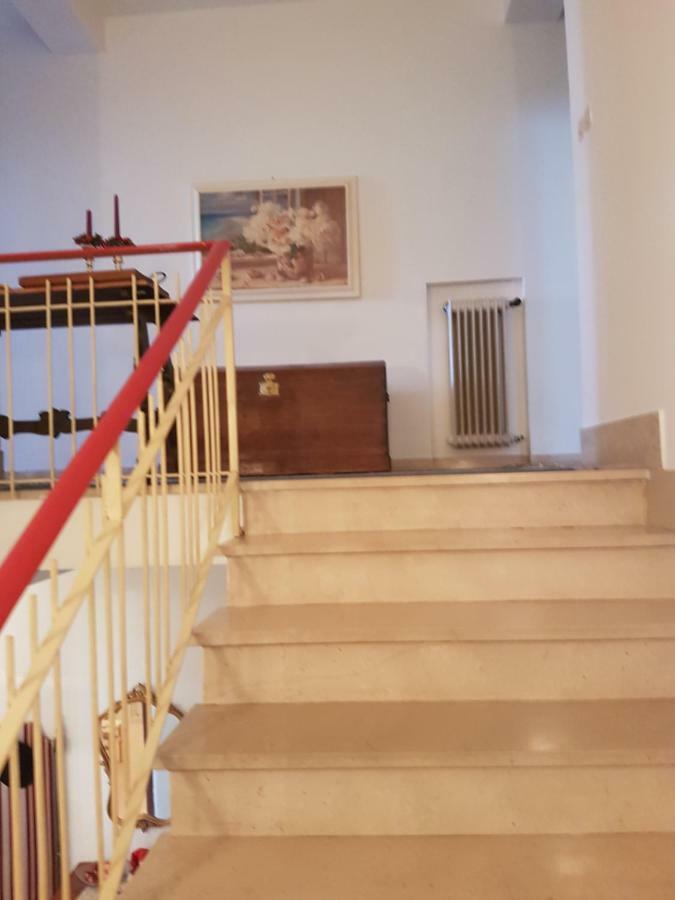Antica Casa Di Famiglia Hotel กัสติลโยเน เดล ลาโก ภายนอก รูปภาพ