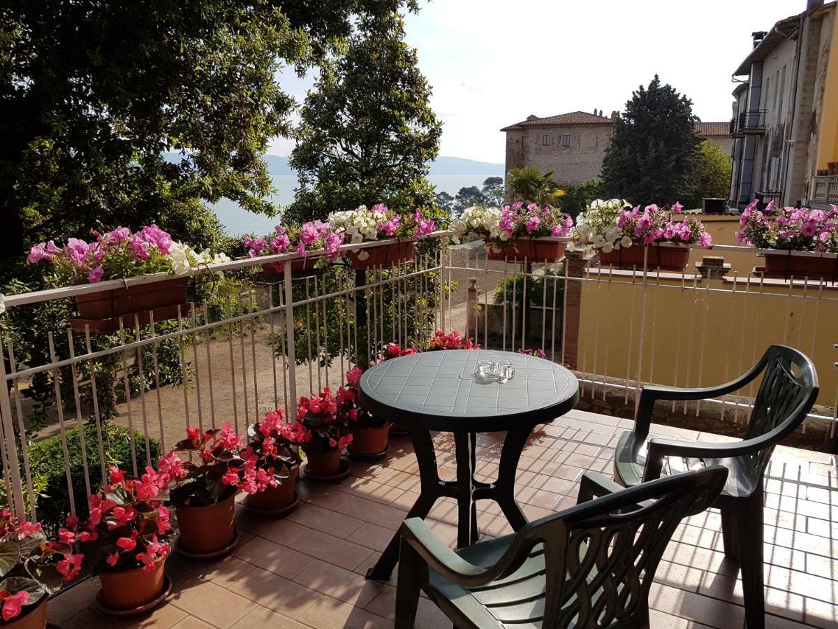 Antica Casa Di Famiglia Hotel กัสติลโยเน เดล ลาโก ภายนอก รูปภาพ