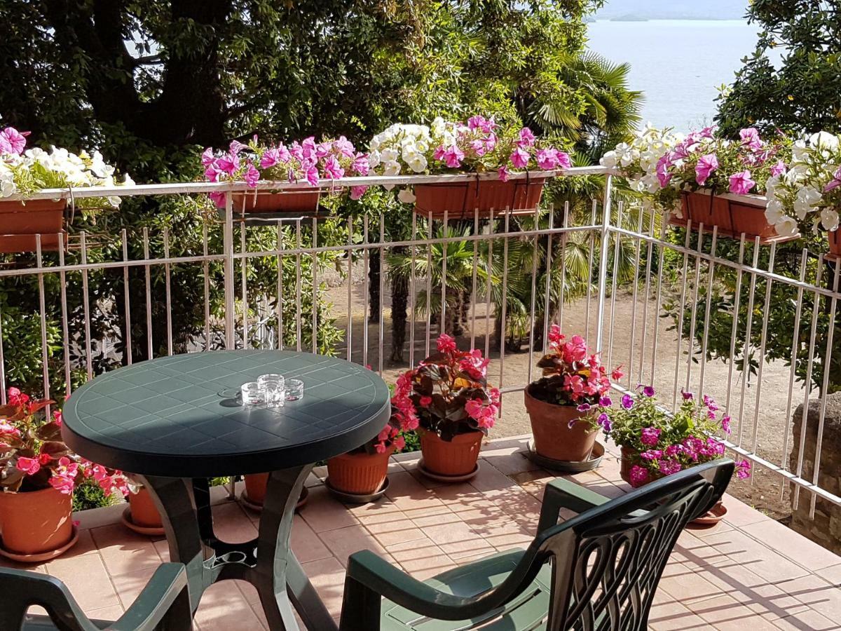 Antica Casa Di Famiglia Hotel กัสติลโยเน เดล ลาโก ภายนอก รูปภาพ