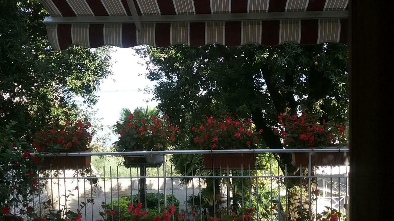 Antica Casa Di Famiglia Hotel กัสติลโยเน เดล ลาโก ภายนอก รูปภาพ